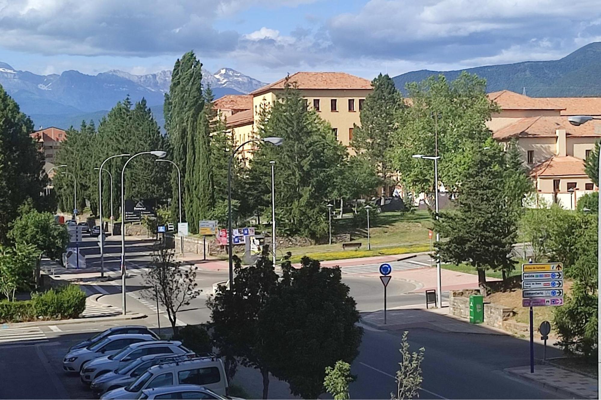 Apartamento O Mon Sabiñánigo Dış mekan fotoğraf